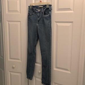 Levi’s faded straight legs